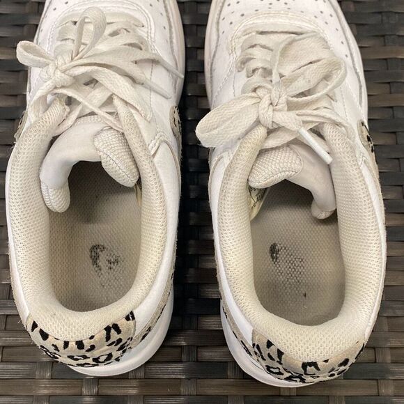 Nike court version low leopard swoosh Nike sneakers  - Picture 4 of 8